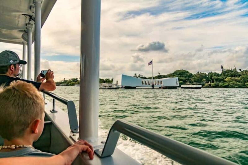 From Hilo: Polynesian Cultural Center & Pearl Harbor Tour - Visiting Pearl Harbor and the USS Arizona Memorial