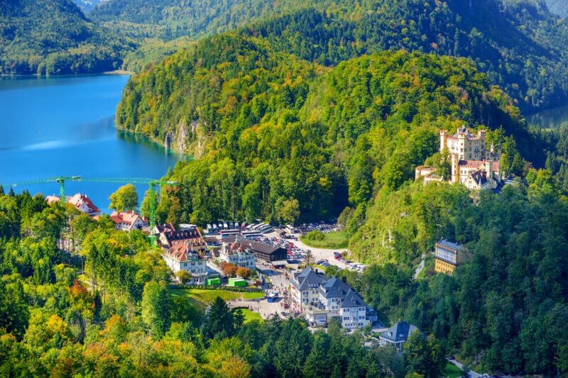 From Hohenschwangau: Tour to Neuschwanstein Castle - The Role of the Expert Guide