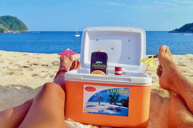 From Huatulco: Private 7 Bays Boat Tour - San Agustín: Local Flavors and White Sand Beaches