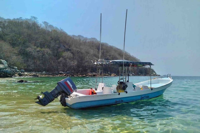 From Huatulco: Private 7 Bays Boat Tour - Lunch and Relaxation at Chachacual Bay
