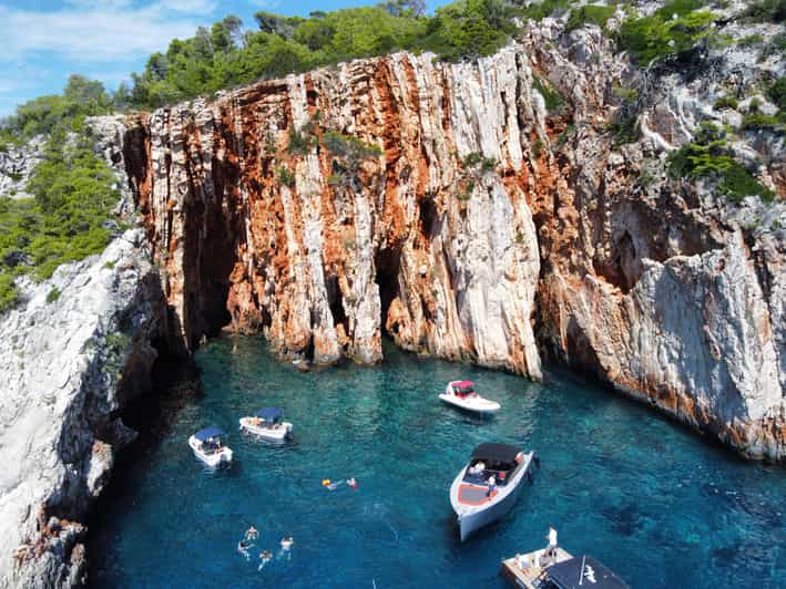 From Hvar: Private tour of Red Rocks & Pakleni Islands - What Equipment and Extras Are Included?