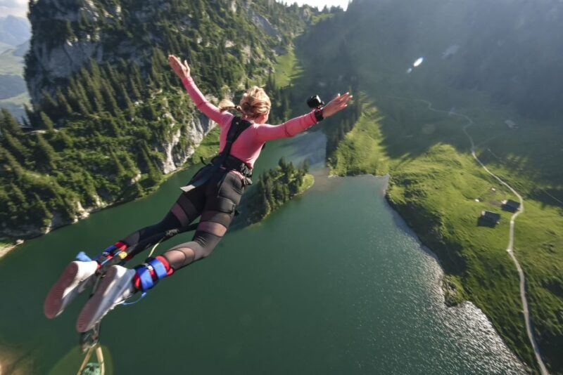 From Interlaken: Stockhorn Bungee Jump - Safety and Professional Guidance
