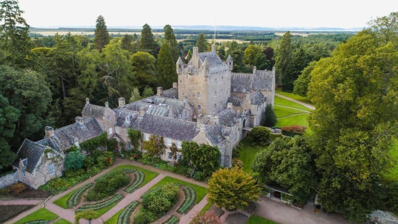 From Inverness: Cawdor Castle and Cairngorms National Park - Exploring the historic charm of Cawdor Castle