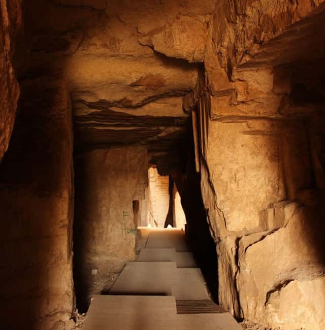 From Istanbul: Göbekli Tepe & anlurfa City Tour 1 or 2 Day - Discover the oldest known temple and lively city streets on a 2-day tour from Istanbul