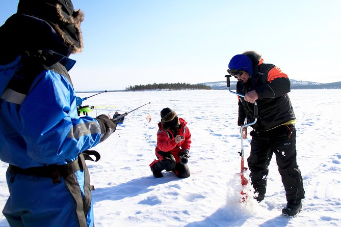 From Ivalo: Ice Fishing Safari to Lake Inari, reindeers & lunch - From Ivalo to the Snowy Wilderness of Lake Inari
