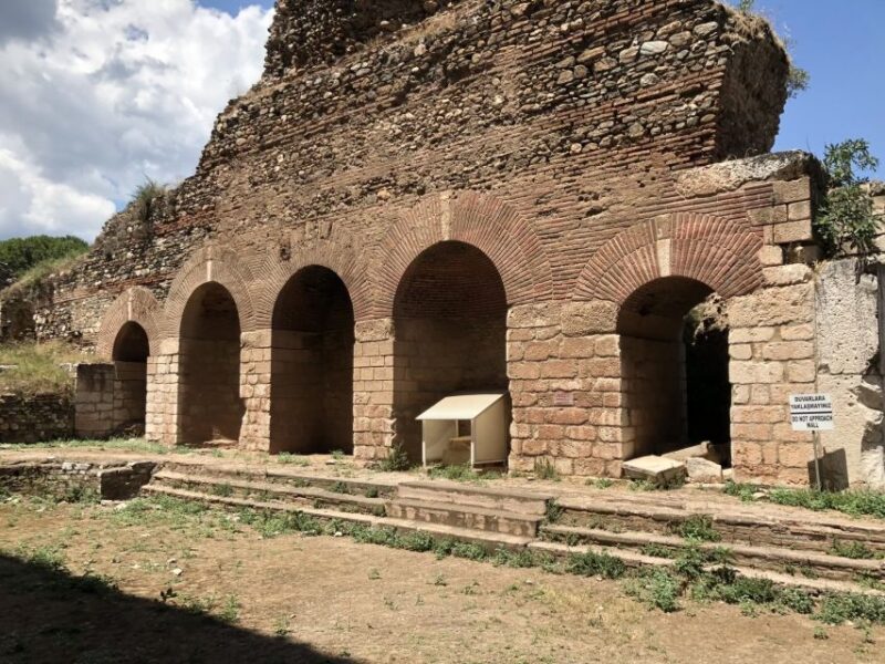 From Izmir/Kusadasi: Private Ancient Sardis Tour with Lunch - Who Will Appreciate This Tour?