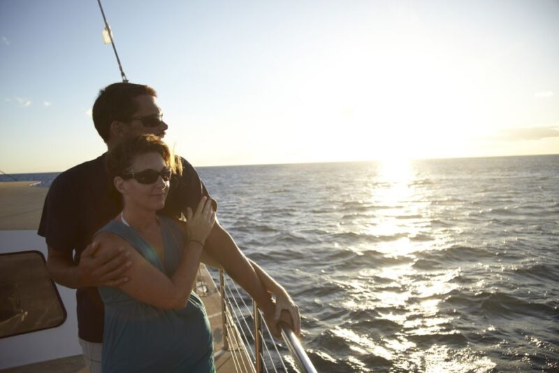 From Kona: Honokohau Sunset Boat Trip with Drinks and Snacks - The Experience Compared to Other Kona Activities