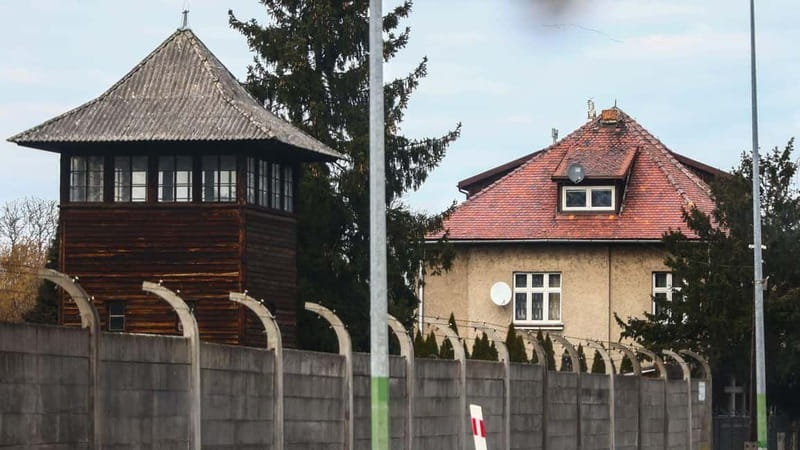 From Kracow: Auschwitz Complex Alternative Tour - Exploring the Camp Extension Area and Its Significance