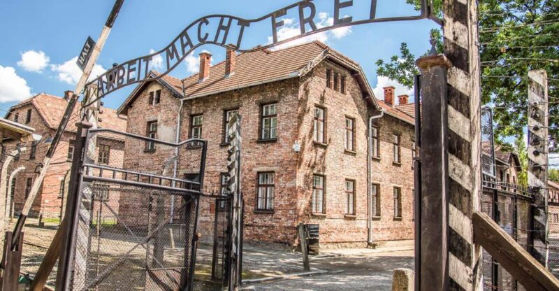 From Krakow: Auschwitz and Wieliczka Salt Mine Full-Day Trip - Visiting Auschwitz and Birkenau