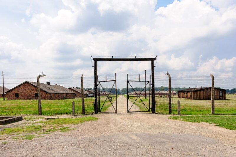 From Krakow: Auschwitz-Birkenau Guided Tour & Hotel Pickup - The Structure of the Guided Tour