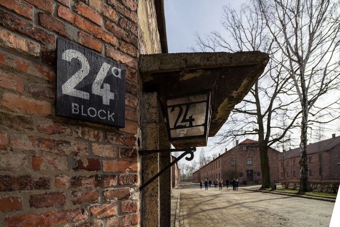 From Kraków: Auschwitz-Birkenau Tour with Lunch Box and Pick Up - Visiting Auschwitz I and Birkenau in a Single Day