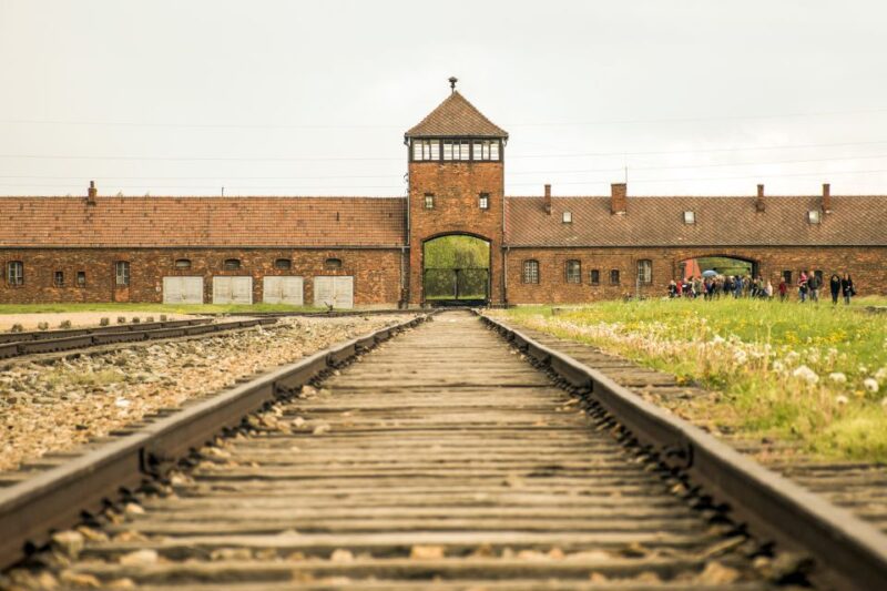 From Krakow: Auschwitz-Birkenau Tour with Transportation - Exploring Birkenau: The Largest Extermination Camp