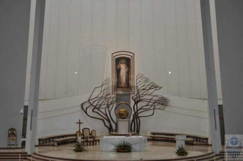 From Kraków: Czstochowa & agiewniki Pilgrim Sites Tour - Discover the Pilgrimage Sites of Czestochowa and Lagiewniki from Kraków