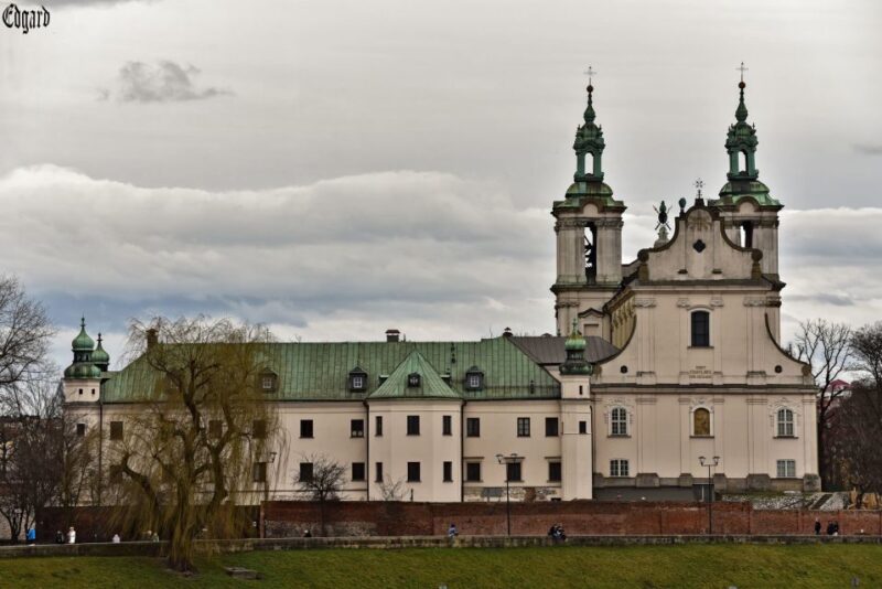 From Krakow: Czstochowa "Black Madonna" Day Tour - Visiting the Pauline Monastery in Czestochowa