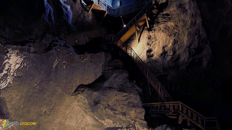 From Krakow: Guided Tour in Wieliczka Salt Mine - Navigating the Mine’s Tunnel System