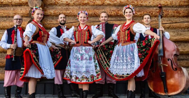 From Krakow: Polish Folk Show with All-You-Can-Eat Dinner - Duration, Pacing, and Overall Timing