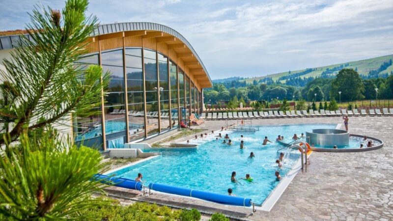 From Kraków; to Biaka Thermal Baths private tour - Dining and Refreshments at the Complex