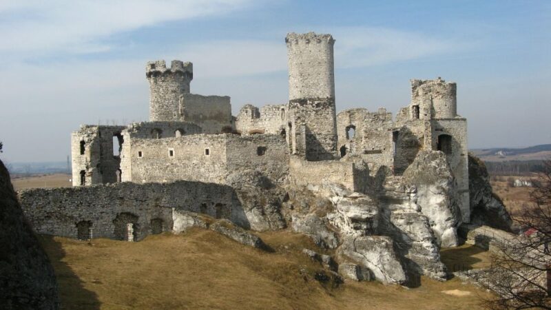 From Krakow: Trail of the Eagles Nests Day Tour - Exploring the ruins of Rabsztyn and Ogrodzieniec castles