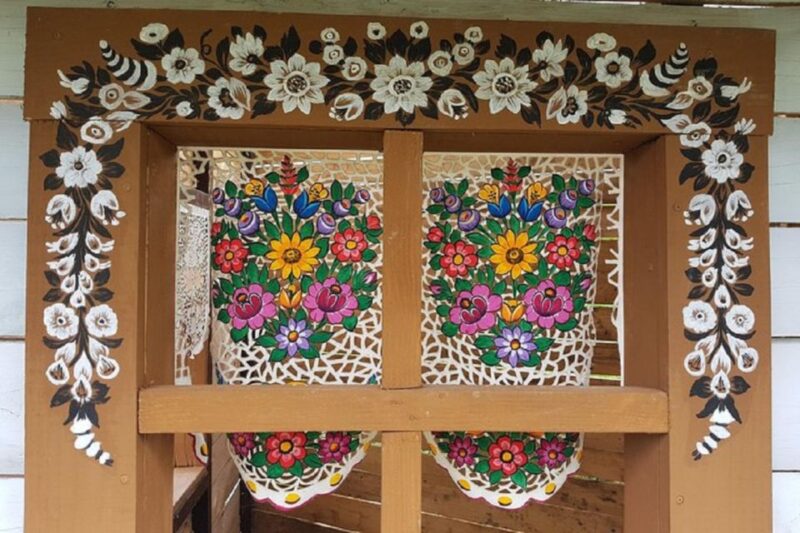 From Krakow: Zalipie and Painted Village Guided Tour - Discovering the Colorful Houses and Paper Art