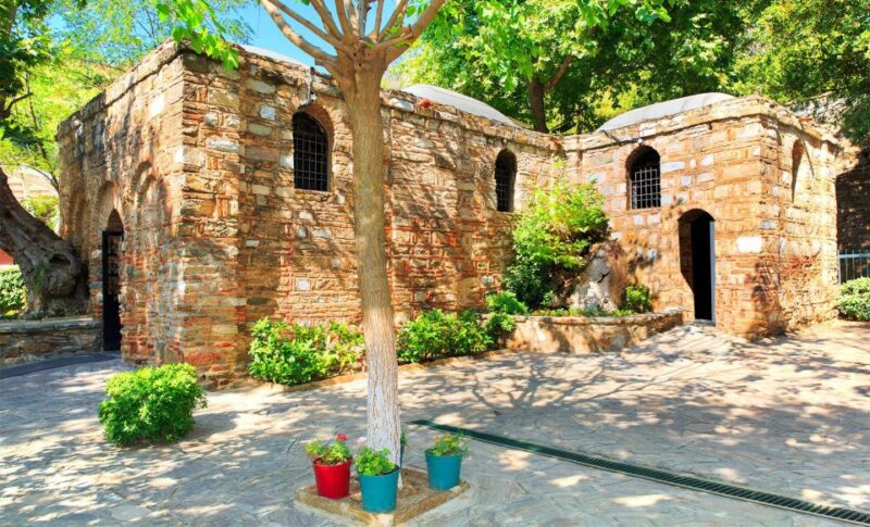 From Kusadasi: Ephesus Guided Sightseeing Tour with Lunch - Limitations and Considerations