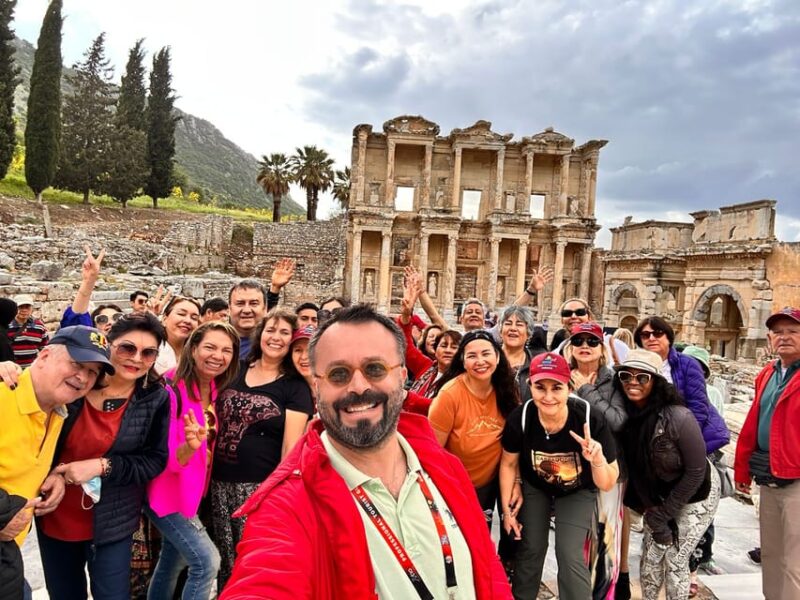 From Kusadasi: Guided Ephesus Tour with Ciber Ephesus Museum - Discovering the Ephesus Ruins