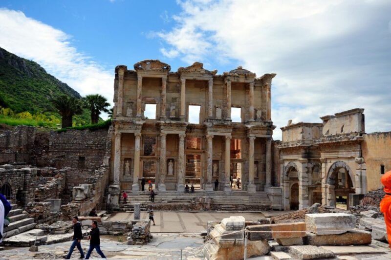 From Kusadasi or Selcuk: Full-Day Ephesus Tour with Lunch - Visiting the House of Virgin Mary: A Sacred Location