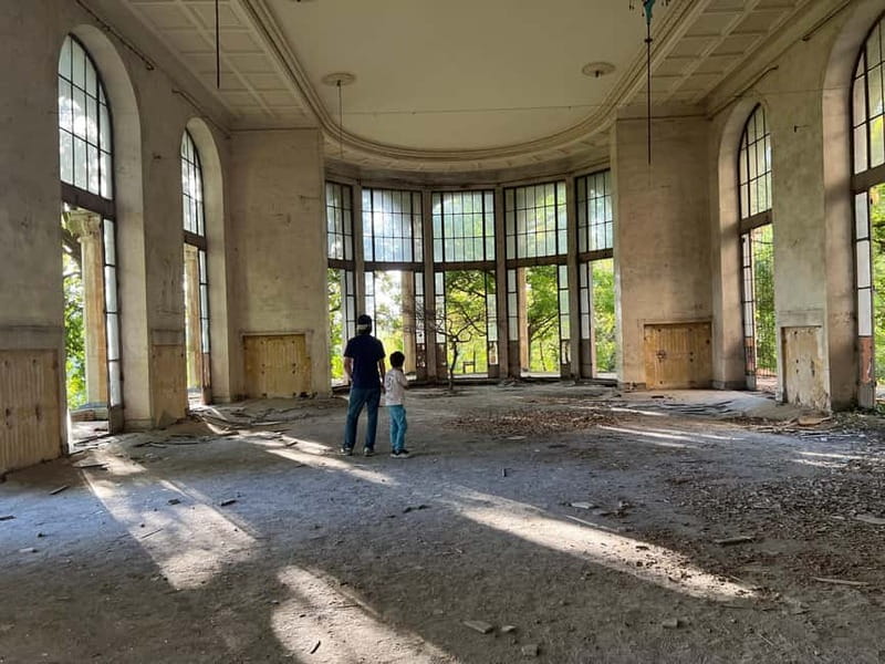 From Kutaisi: Soviet-Era Sanatoriums of Tskaltubo - Practical Details: Transport, Group Size, and Safety Tips