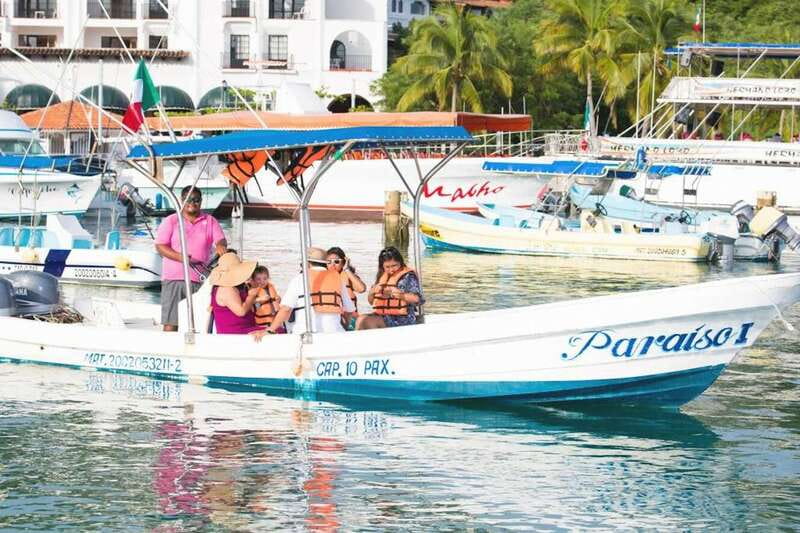 From La Crucecita: Private Huatulco 7 or 5 Bays Boat Trip - Who Will Love This Huatulco Bay Trip?