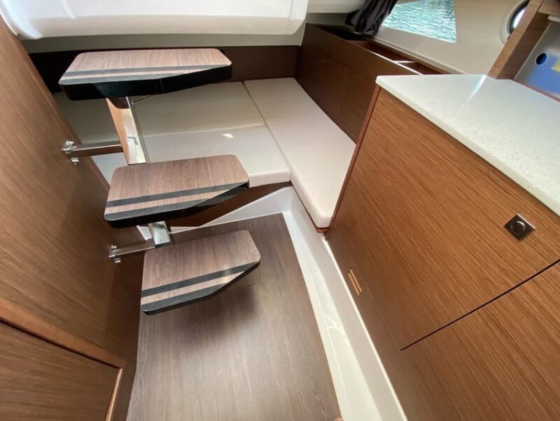 From La Spezia: 5 Terre Private Boat Tour (Lunch and Drinks) - The Chance to Spot Dolphins and Marine Life