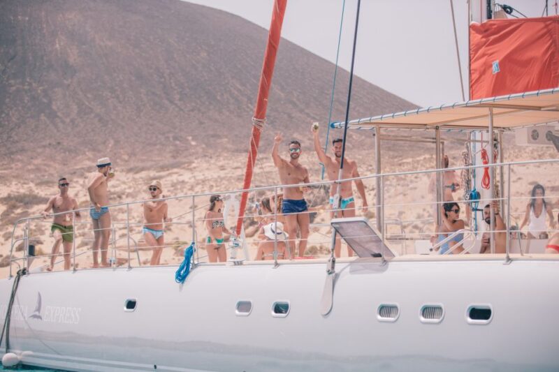 From Lanzarote: Sailing Day Trip Around La Graciosa - Cruising the South Coast on a Luxury Catamaran