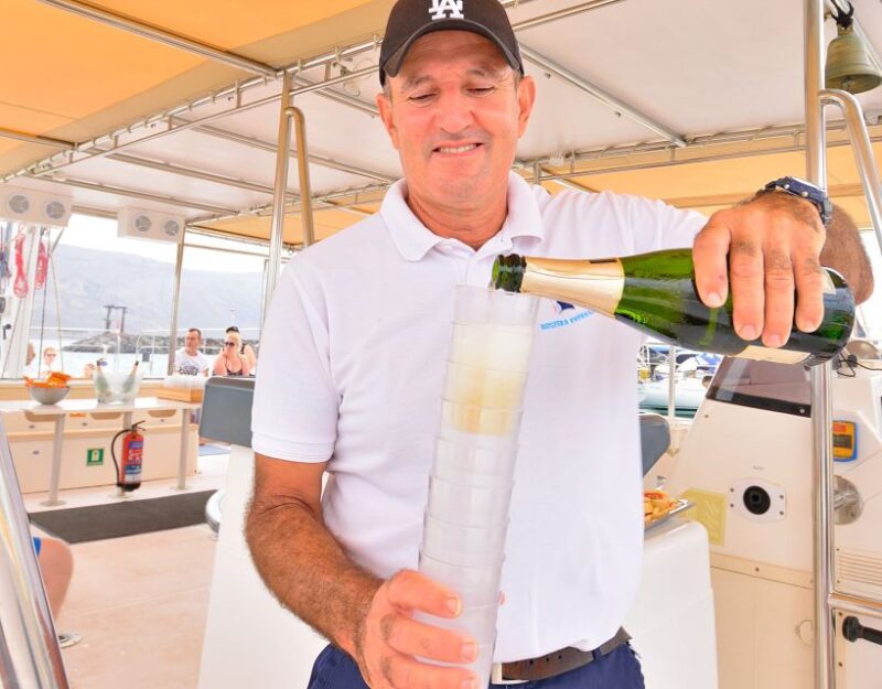 From Lanzarote: Sailing Day Trip Around La Graciosa - Lunch and Unlimited Drinks on the Catamaran