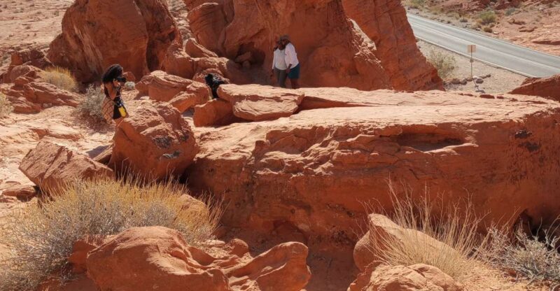 From Las Vegas: Valley of Fire Small Group Tour - Discover the Ancient Petroglyphs at Atlatl Rock