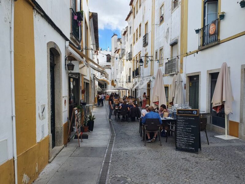 From Lisboa: Evora and Monsaraz Full-Day Tour - Visiting Monsaraz: A Medieval Village with Breathtaking Views