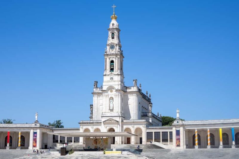 From Lisbon: 3 Cities Fátima, Sintra and Nazaré Private Tour - Visiting Fátimas Sacred Sanctuary and Chapel of Apparitions