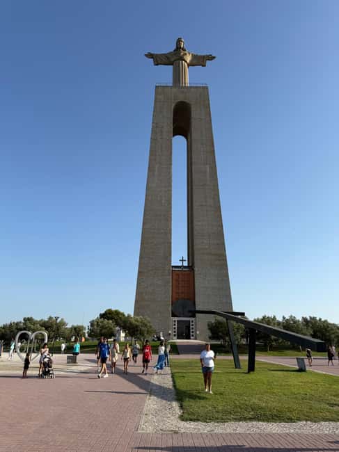 From Lisbon: Amazing Full-Day Tour with Boat Ride - Visiting the Iconic Cristo Rei Viewpoint