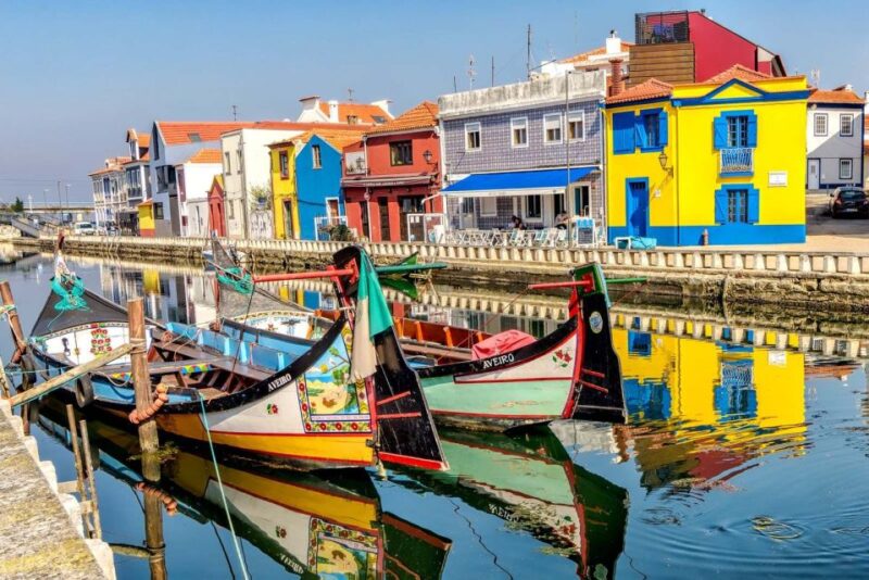 From Lisbon: Aveiro, Boat Ride, Costa Nova & Coimbra Private - Discovering Coimbra’s Historic University and Old Town