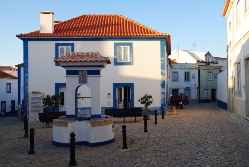 From Lisbon: Ericeira, Azenhas do Mar & Mafra Palace Private - Admiring the Coastal Beauty of Azenhas do Mar
