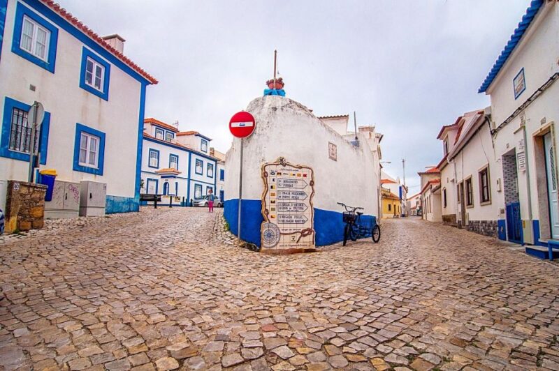 From Lisbon: Ericeira, Azenhas do Mar & Mafra Palace Private - Leisure and Lunch in Ericeira