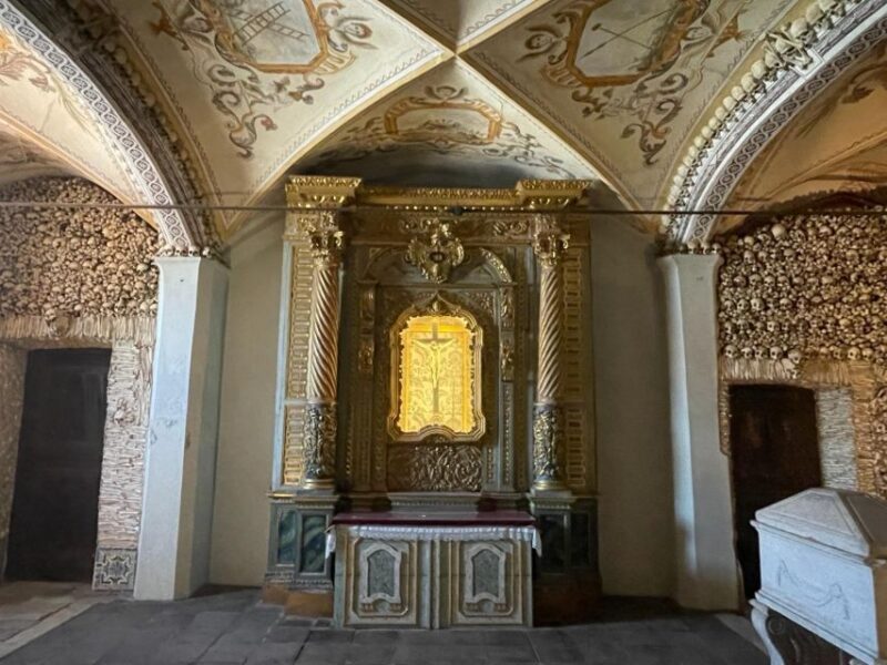 From Lisbon: Évora, Chapel of Bones, & Roman Temple Tour - Évoras UNESCO World Heritage Historic Center