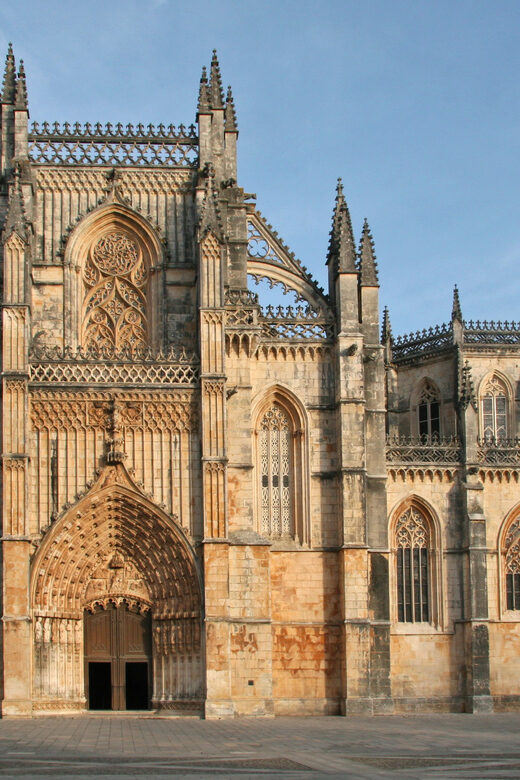 From Lisbon: Fátima, Nazaré, Óbidos Private Tour premium car - The Experience of a Guided Tour in a Luxury Setting