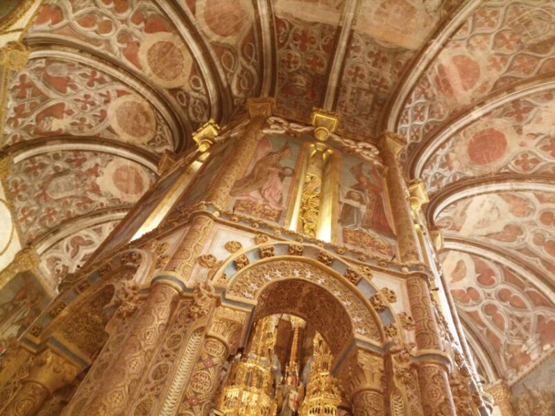 From Lisbon: Knights Templar - Tomar Private Tour - Visiting Almourol Castle on a Rocky Islet