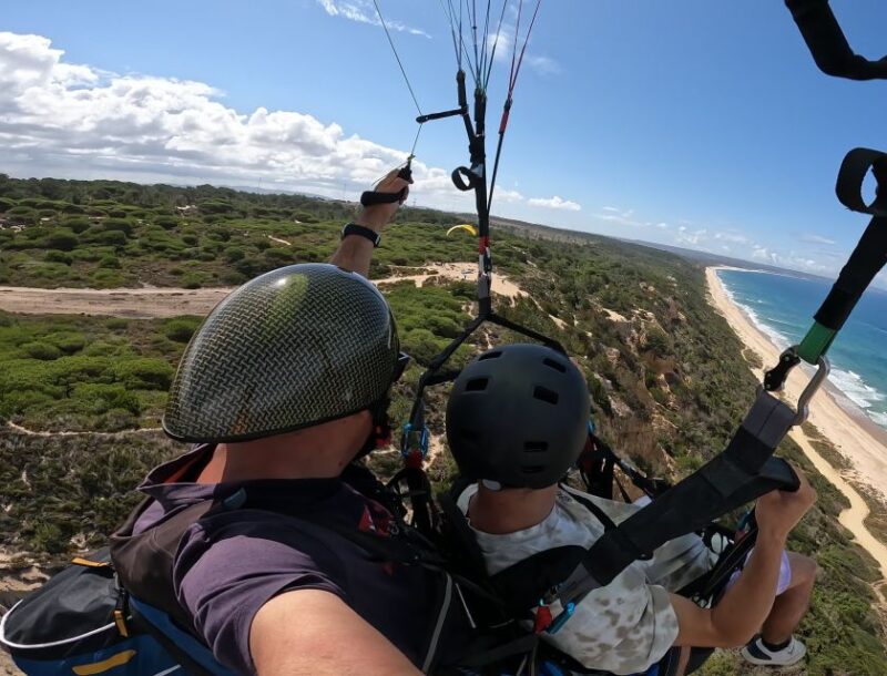 From Lisbon: Paragliding Pack (Flight+Video+Transportation) - What the Paragliding Experience Includes