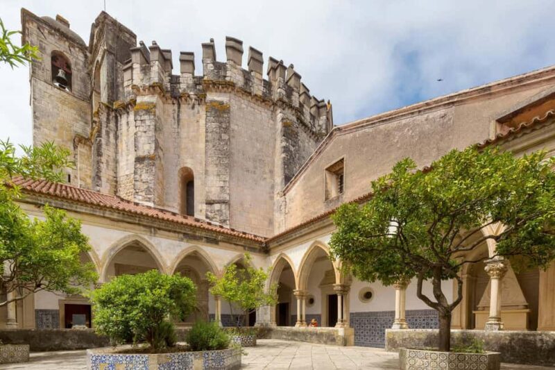 From Lisbon: Private Knights Templar Castle & Tomar Day Trip - Sampling Local Cuisine and Leisure Time in Tomar