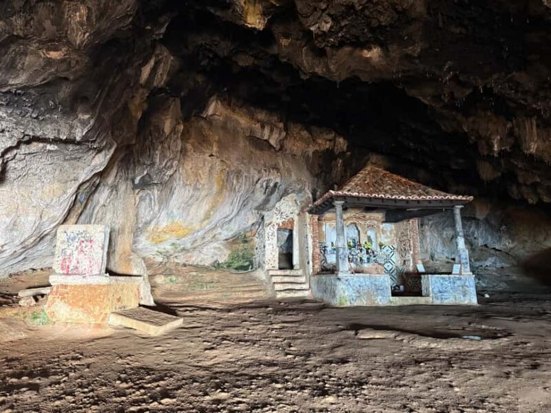 From Lisbon: Serra Arrábida Caves and Sesimbra Tour - Exploring Serra da Arrábida’s Stunning Caves
