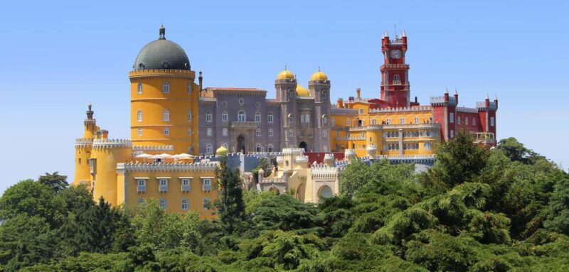 From Lisbon: Sintra Half-Day 4h Tour - Visiting the Palácio da Pena: The Iconic Mountain Castle