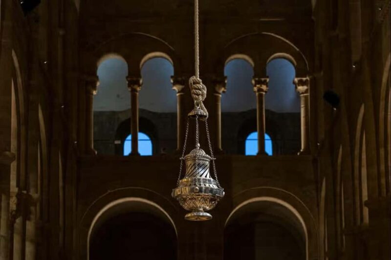 From Lisbon: To Santiago de Compostela Day Trip with Fatima - Arriving in Santiago de Compostela: The Historic Heart of Galicia