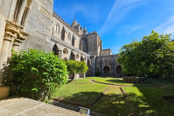 From Lisbon to the discovery of Évora and Arraiolos - Wine Tasting at Quinta de Valbom (Enoturismo Cartuxa)