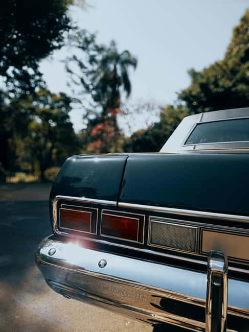 From Lisbon: Vintage Car + Wine Tasting + Pick up - Traveling in Style: Vintage Car or Van