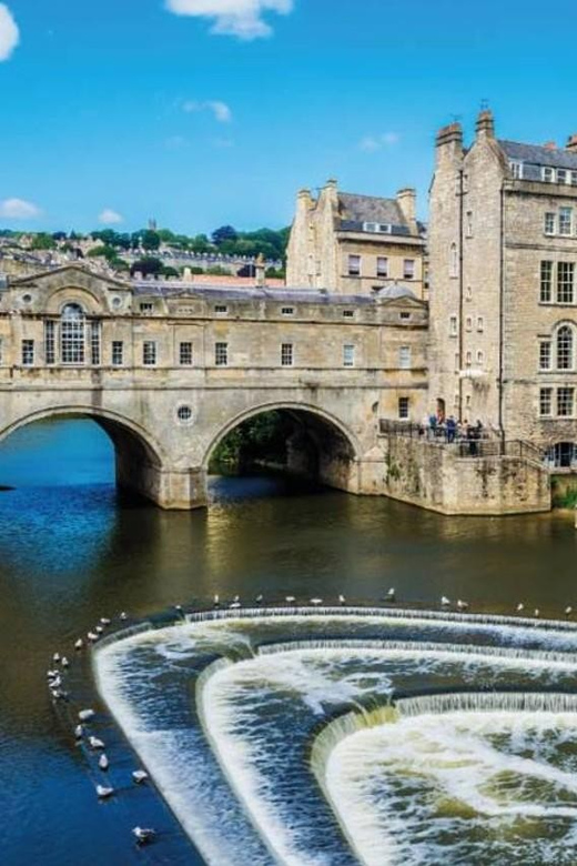 From London: Bath and the Cotswolds Full-day Tour - The Guide and Driver Experience