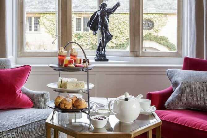 From London: Cotswolds Guided Trip Including Bourton-on-the-Water - Visiting Broadway Tower and the Nuclear Bunker